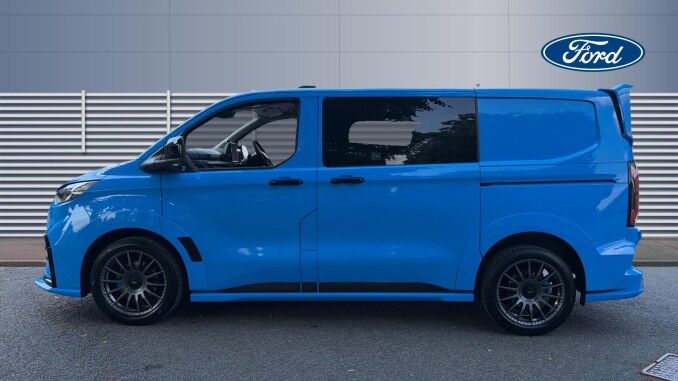 Ford Transit Custom 320 L1 Petrol Fwd 2.5 PHEV 232ps H1 Double Cab Van MS-RT Auto - Image 4